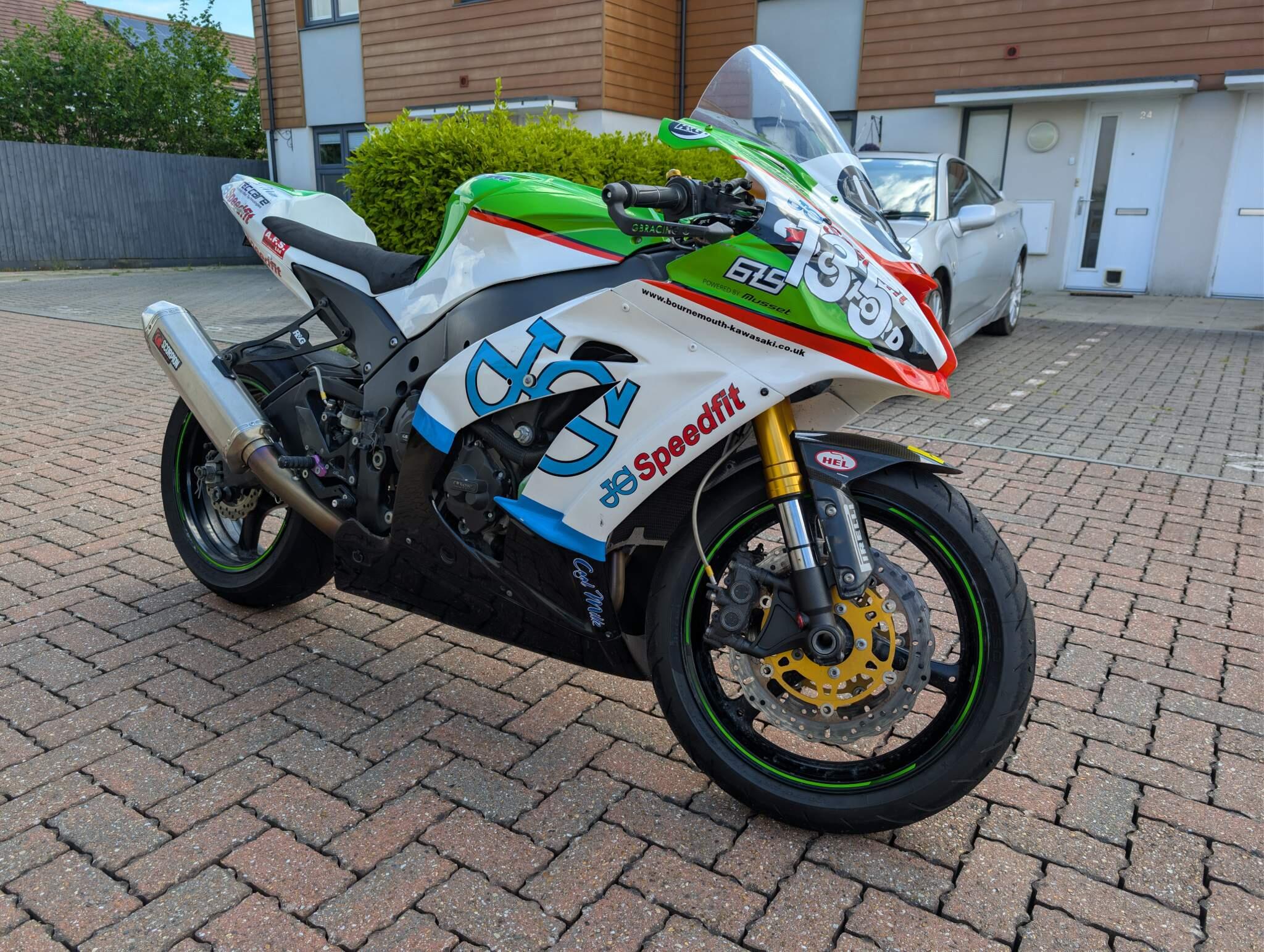 Kawasaki Ninja ZX-10R bikes for sale | AutoTrader Bikes